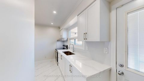 Photo 8 at 128 Northland Avenue, Smythe, Toronto