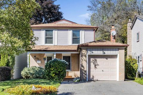 Photo 1 at 40 Lillooet Crescent, North Richvale, Richmond Hill