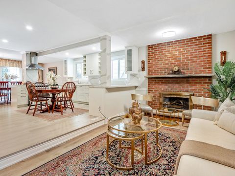 Photo 4 at 40 Lillooet Crescent, North Richvale, Richmond Hill