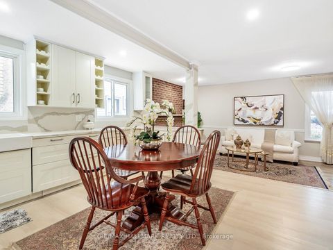 Photo 9 at 40 Lillooet Crescent, North Richvale, Richmond Hill