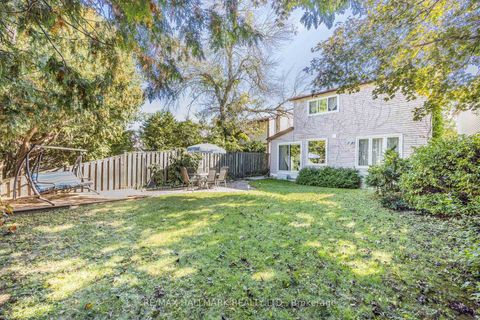 Photo 20 at 40 Lillooet Crescent, North Richvale, Richmond Hill