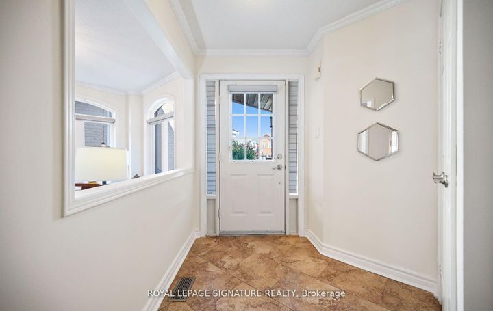 Photo 2 at 3351 Smoke Tree Road, Lisgar, Mississauga