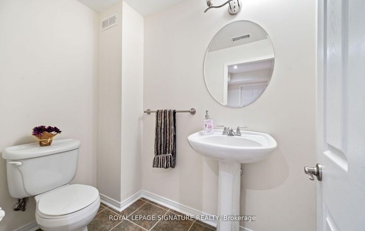 Photo 39 at 3351 Smoke Tree Road, Lisgar, Mississauga