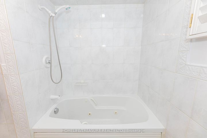 Photo 19 at 85 Downsview Avenue, CFB, Toronto