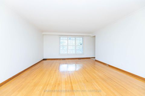 Photo 12 at 85 Downsview Avenue, CFB, Toronto