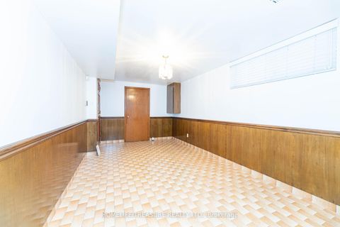 Photo 24 at 85 Downsview Avenue, CFB, Toronto