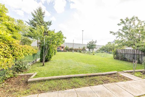 Photo 33 at 85 Downsview Avenue, CFB, Toronto
