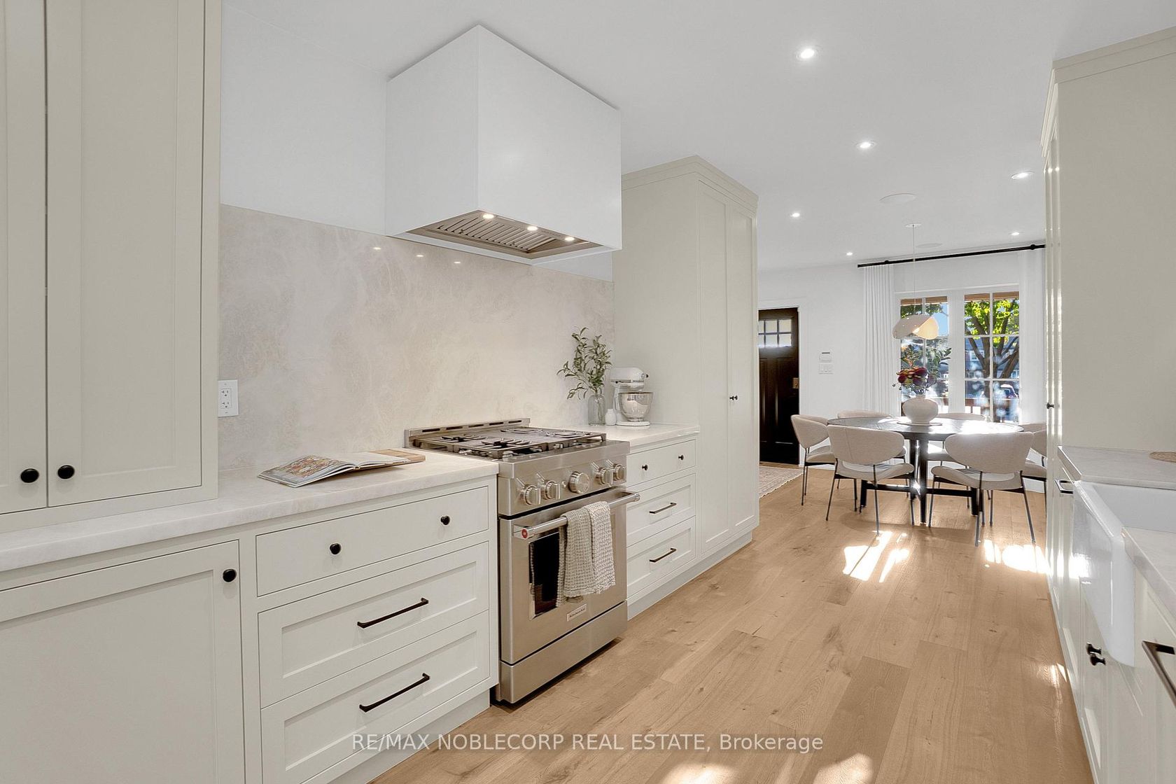 299 Winona Drive, Oakwood Village, Toronto 2