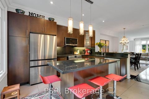 Photo 6 at 50 - 117 Powseland Crescent, West Woodbridge, Vaughan
