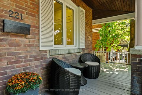Photo 2 at 221 Windermere Avenue, Swansea, Toronto