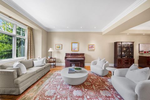 Photo 4 at 114 Belsize Drive, Mount Pleasant West, Toronto
