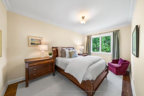 Photo 28 at 114 Belsize Drive, Mount Pleasant West, Toronto