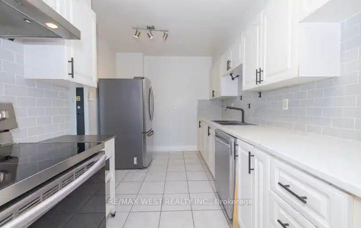 Photo 17 at 1405 - 85 Emmett Avenue, Mount Dennis, Toronto