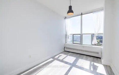 Photo 19 at 1405 - 85 Emmett Avenue, Mount Dennis, Toronto