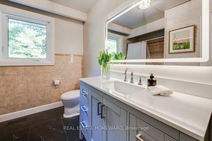 Photo 35 at 180 Ellis Avenue, Swansea, Toronto