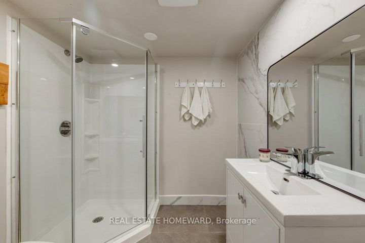 Photo 37 at 180 Ellis Avenue, Swansea, Toronto