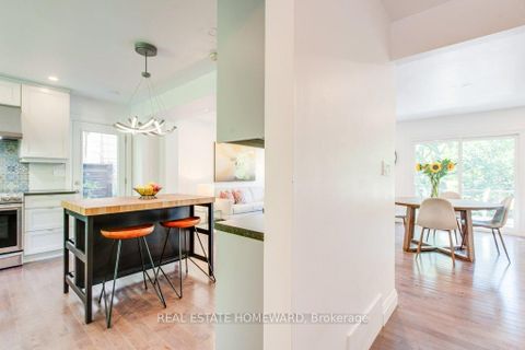Photo 6 at 180 Ellis Avenue, Swansea, Toronto