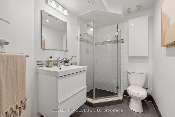 Photo 22 at 90 Withrow Avenue, North Riverdale, Toronto