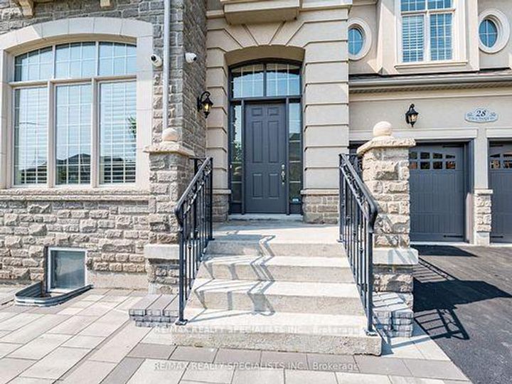 Photo 2 at 28 Elbern Markell Drive W, Credit Valley, Brampton