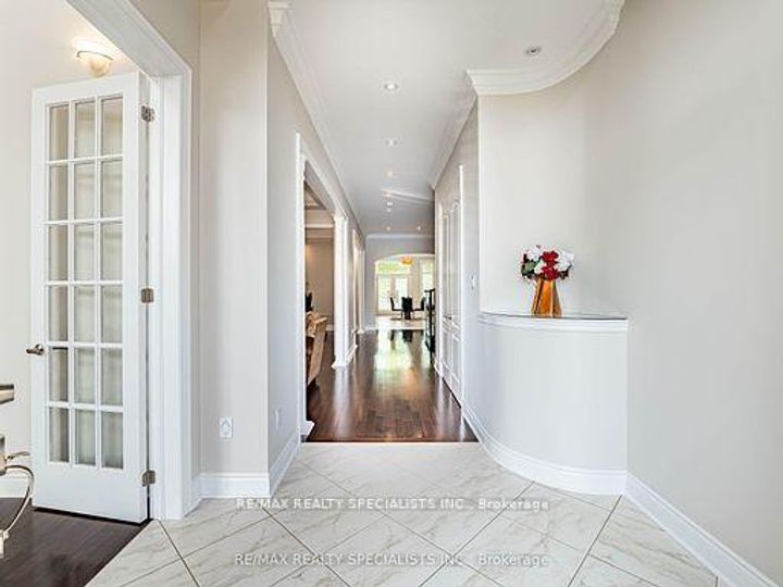 Photo 4 at 28 Elbern Markell Drive W, Credit Valley, Brampton