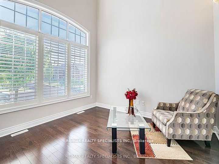 Photo 6 at 28 Elbern Markell Drive W, Credit Valley, Brampton