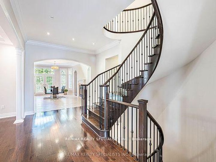 Photo 9 at 28 Elbern Markell Drive W, Credit Valley, Brampton