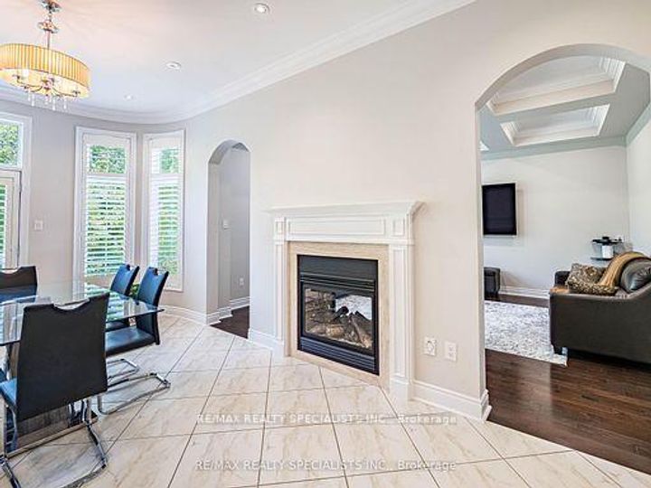 Photo 14 at 28 Elbern Markell Drive W, Credit Valley, Brampton