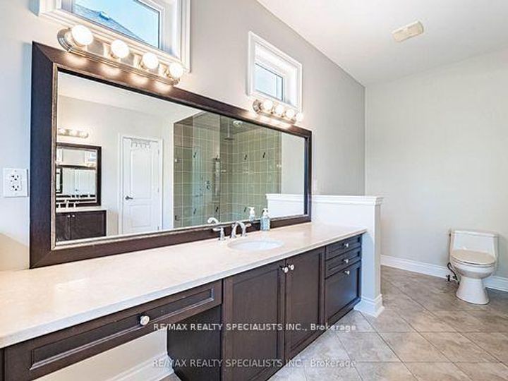 Photo 34 at 28 Elbern Markell Drive W, Credit Valley, Brampton