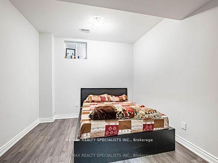 Photo 41 at 28 Elbern Markell Drive W, Credit Valley, Brampton