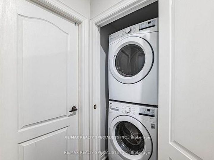 Photo 44 at 28 Elbern Markell Drive W, Credit Valley, Brampton