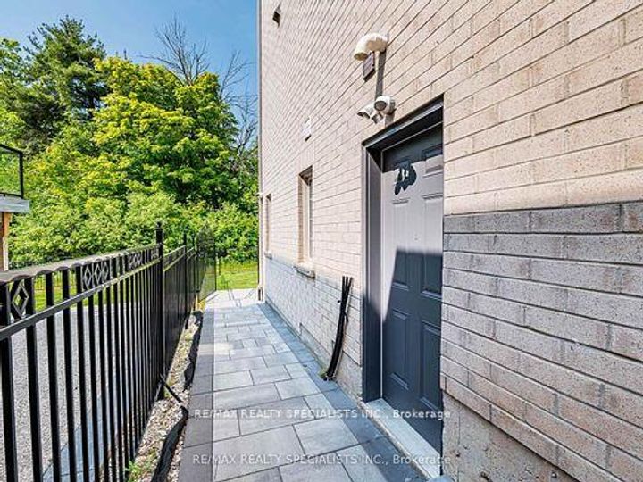 Photo 46 at 28 Elbern Markell Drive W, Credit Valley, Brampton