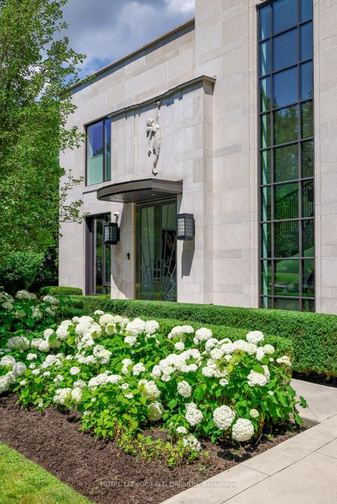 Photo 1 at 20 Forest Glen Crescent, York Mills, Toronto