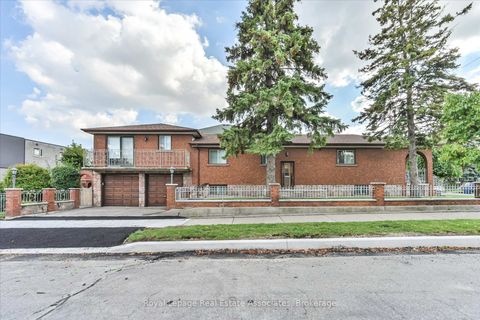 Photo 1 at 135 Jay Street, Maple Leaf, Toronto