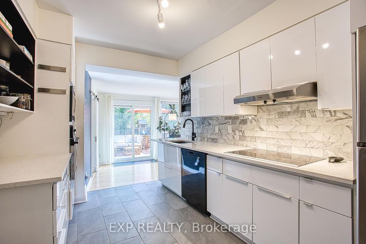 Photo 11 at 44 Paisley Avenue N, Westdale, Hamilton