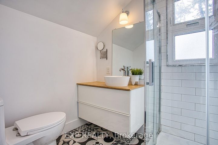 Photo 26 at 44 Paisley Avenue N, Westdale, Hamilton