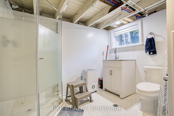 Photo 31 at 44 Paisley Avenue N, Westdale, Hamilton