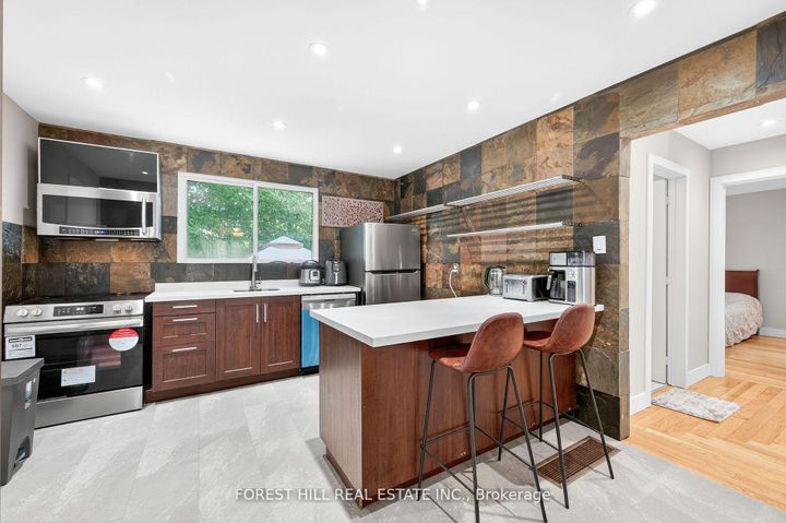 Photo 8 at 104 Armitage Drive, Central Newmarket, Newmarket