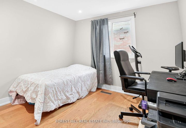 Photo 13 at 104 Armitage Drive, Central Newmarket, Newmarket