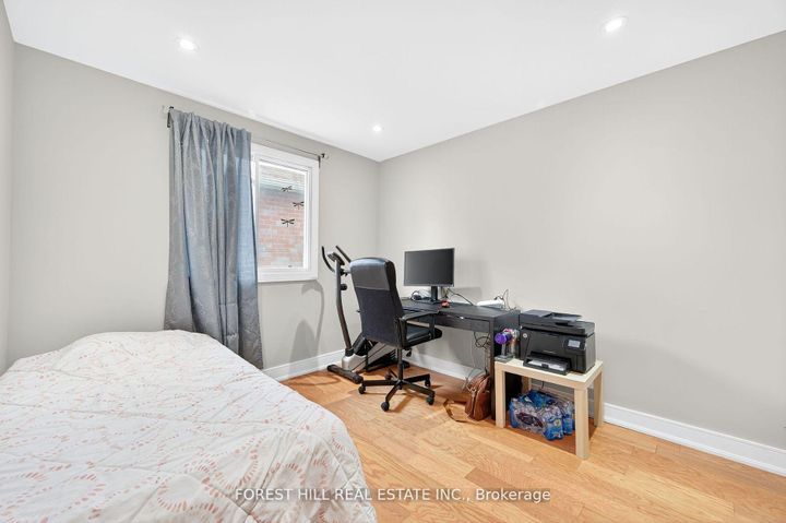 Photo 14 at 104 Armitage Drive, Central Newmarket, Newmarket