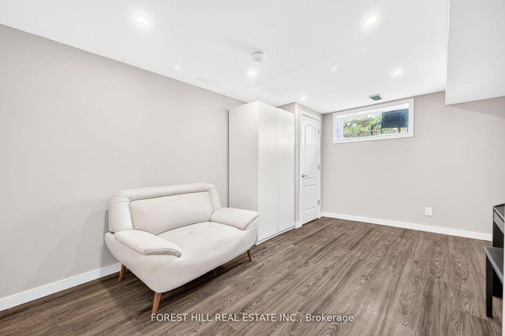 Photo 19 at 104 Armitage Drive, Central Newmarket, Newmarket