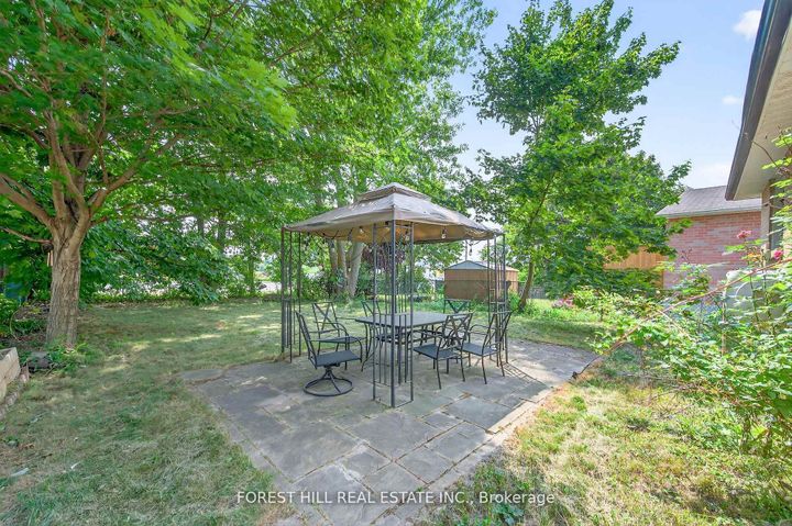 Photo 24 at 104 Armitage Drive, Central Newmarket, Newmarket