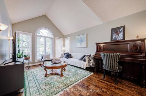 Photo 8 at 128 Carlyle Crescent, Aurora Highlands, Aurora