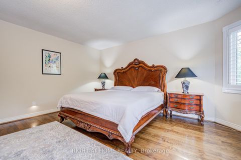 Photo 37 at 128 Carlyle Crescent, Aurora Highlands, Aurora