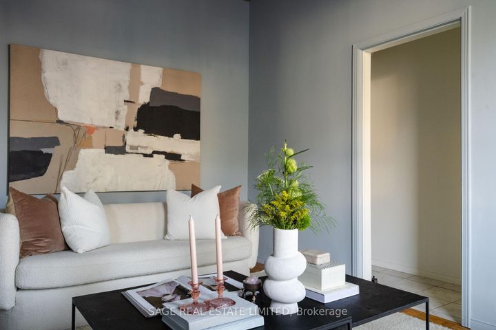 Photo 2 at 115 Niagara Street, Niagara, Toronto