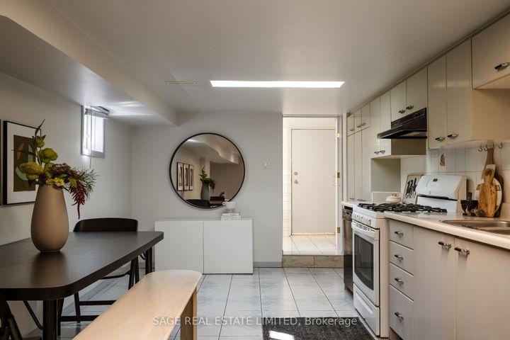 Photo 30 at 115 Niagara Street, Niagara, Toronto