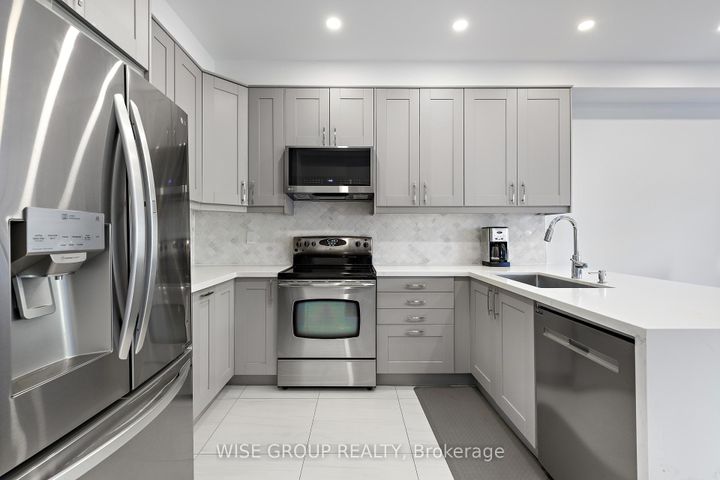 Photo 6 at 52 Mintwood Road, Patterson, Vaughan