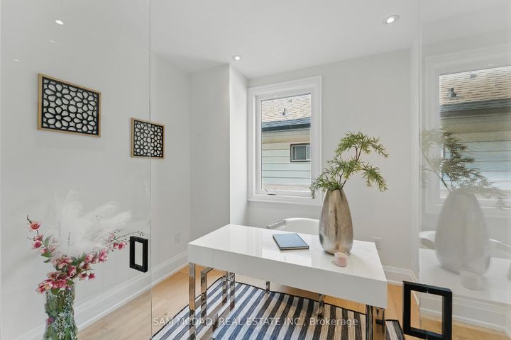 Photo 5 at 1037 Meredith Avenue, Lakeview, Mississauga