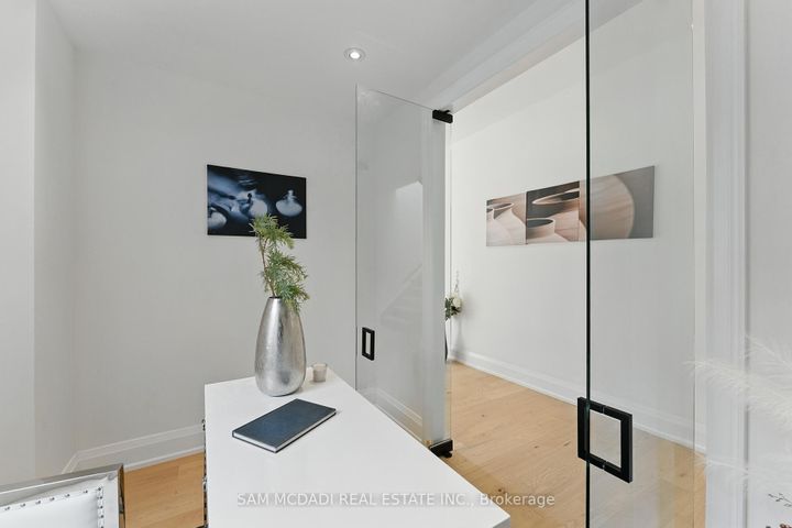 Photo 6 at 1037 Meredith Avenue, Lakeview, Mississauga