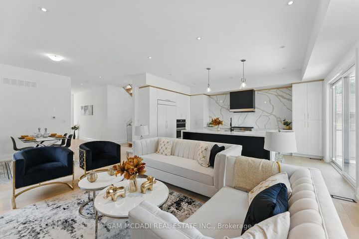 Photo 9 at 1037 Meredith Avenue, Lakeview, Mississauga