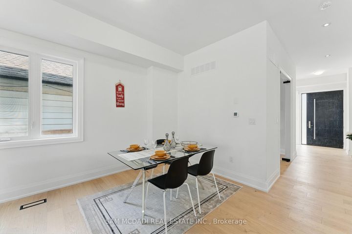 Photo 15 at 1037 Meredith Avenue, Lakeview, Mississauga